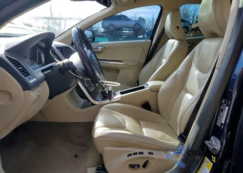 2014 Volvo Xc60 T6 z USA, uszkodzony, nr VIN YV4902DZ4E2508492